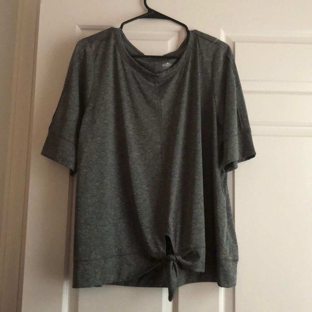 Front knot shirt